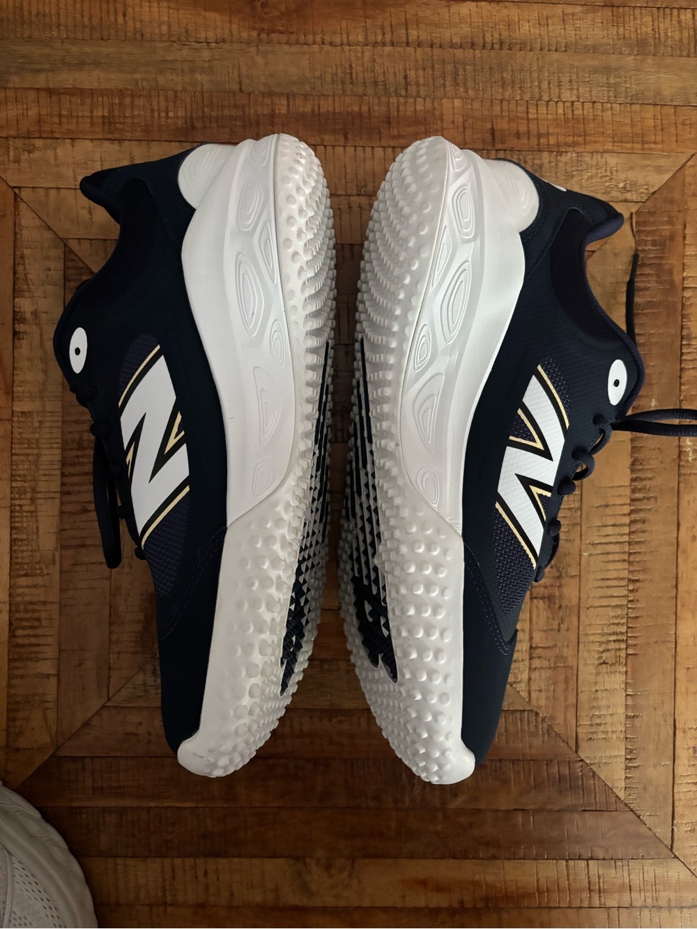 Men’s 10 -New Balance Fresh Foam 3000v7 Turf-Trainer Navy baseball cleats